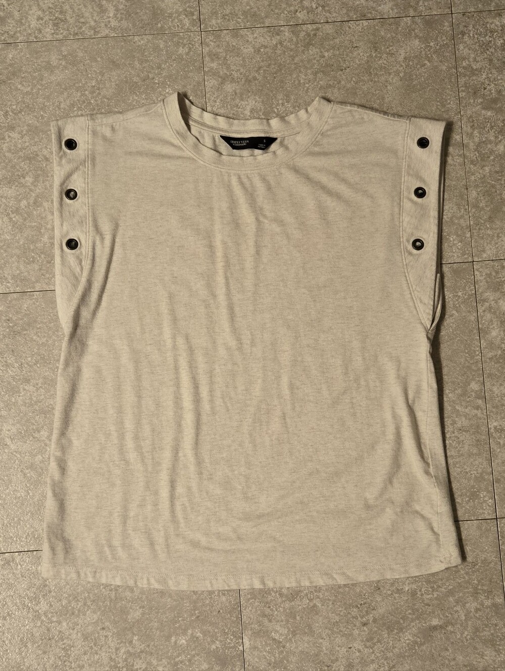 Detailed Sleeveless Top